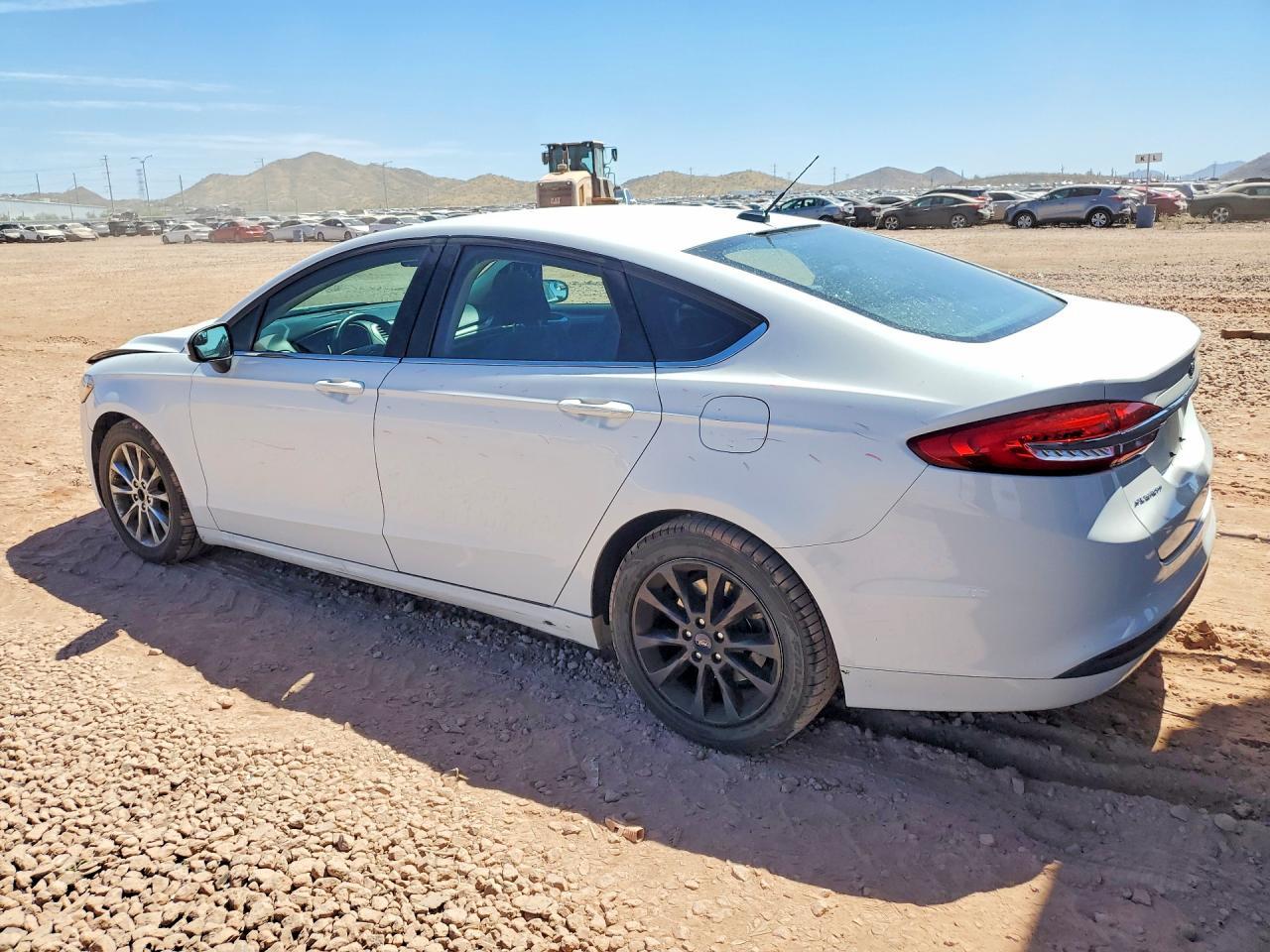 2017 Ford Fusion Se - Фото 2