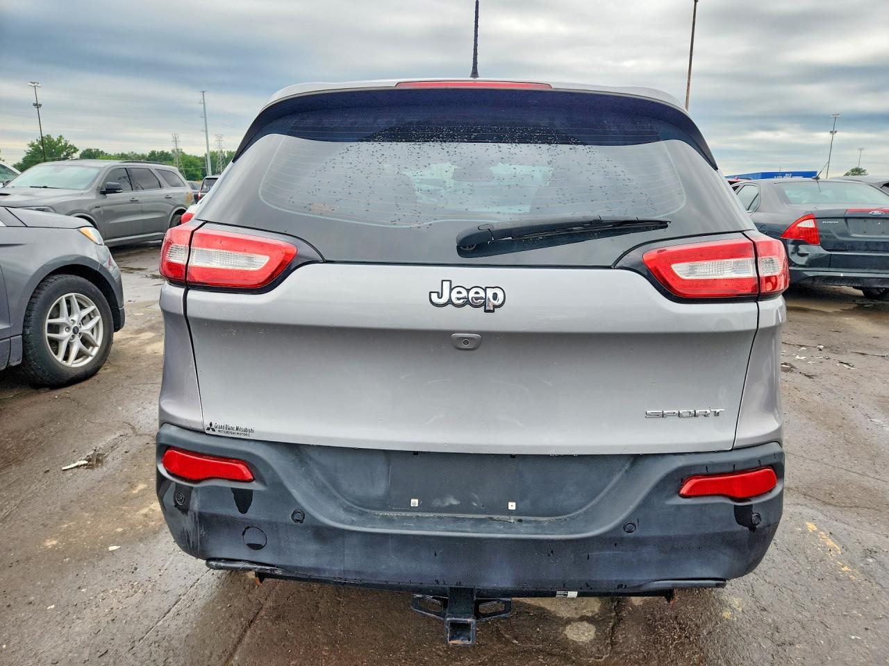 2017 Jeep Cherokee Sport - Image 6