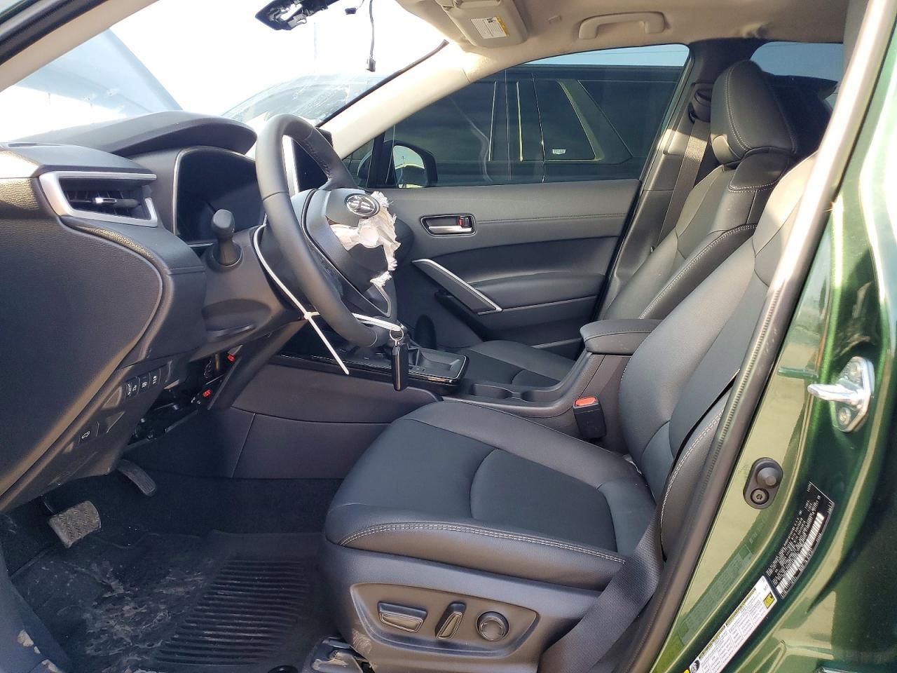 2026 Toyota Corolla Cross Xle - Image 7