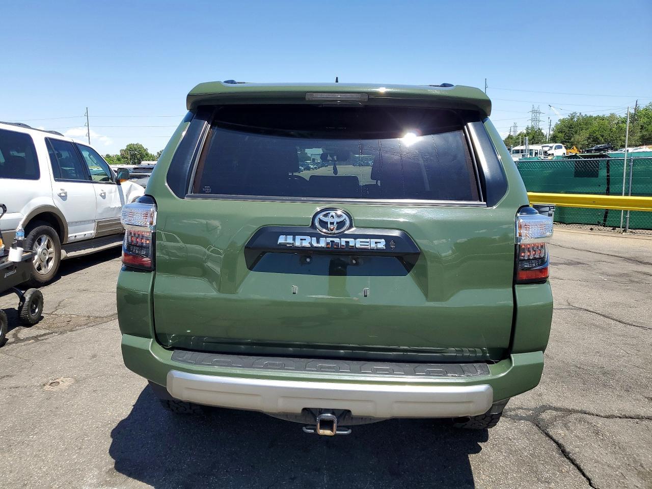 2022 Toyota 4Runner Trd Off-Road - Фото 6
