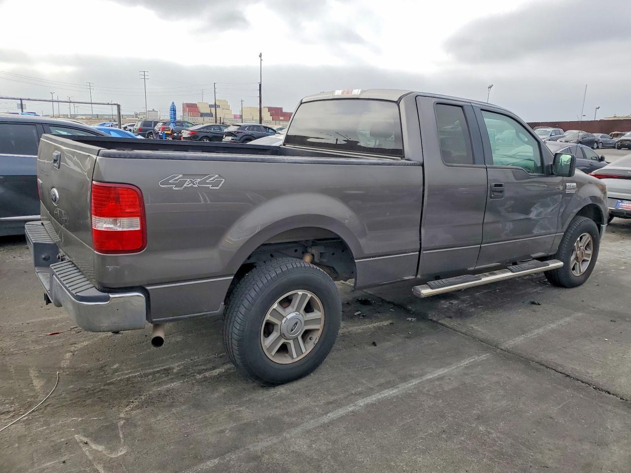 2005 Ford F150 - Фото 3