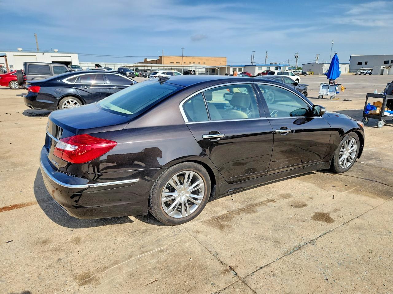 2013 Hyundai Genesis 3.8L - Image 3