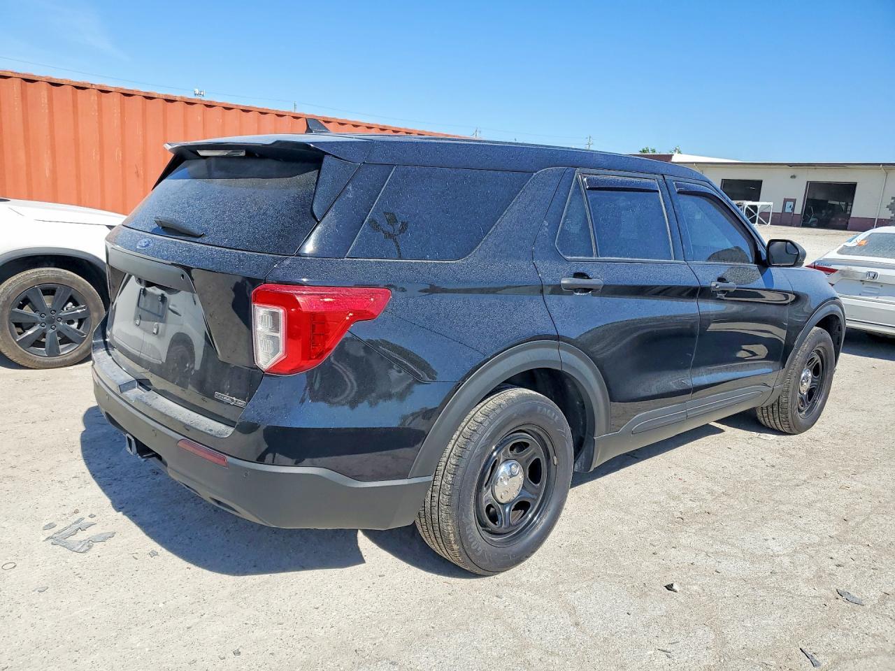 2023 Ford Explorer Police Interceptor - Image 3