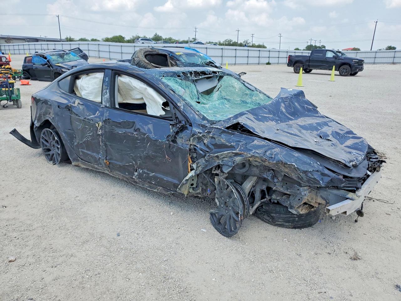 2024 Tesla Model 3 - Фото 4