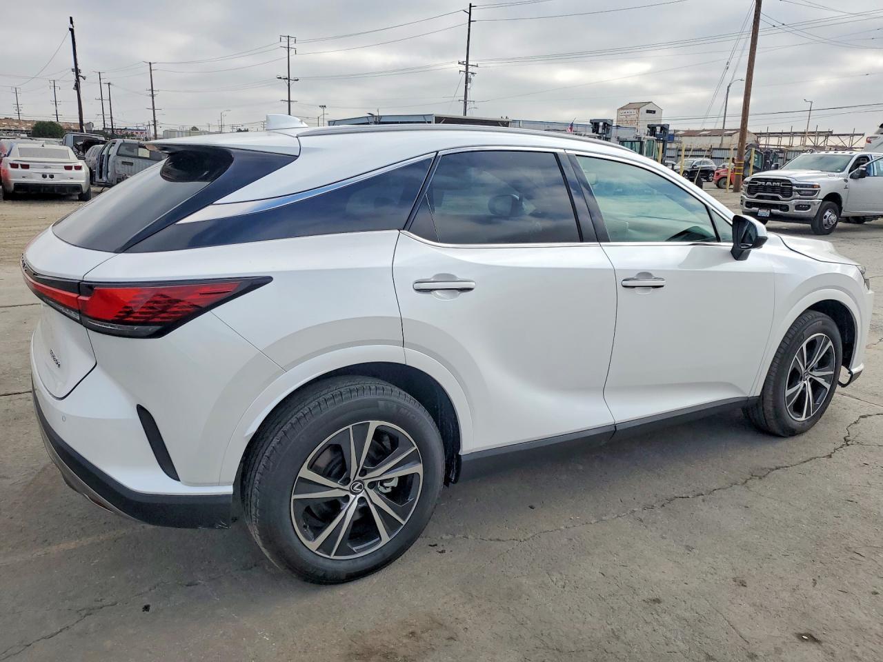 2024 Lexus Rx 350 Premium - Image 3