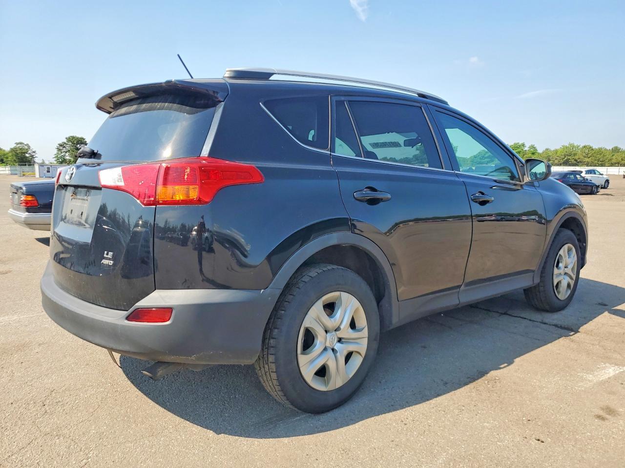 2015 Toyota Rav4 Le - Фото 3