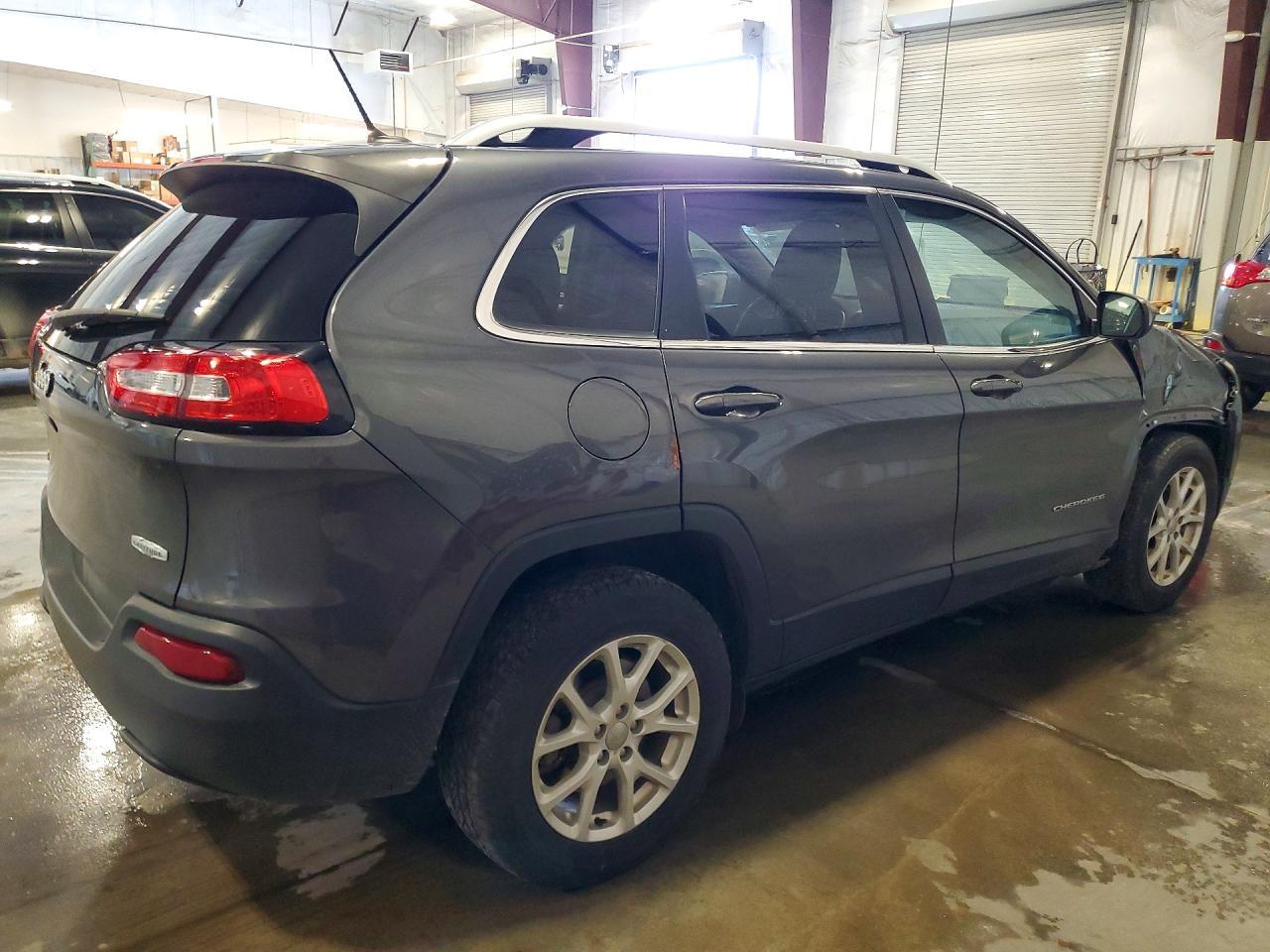 2015 Jeep Cherokee Latitude - Фото 3