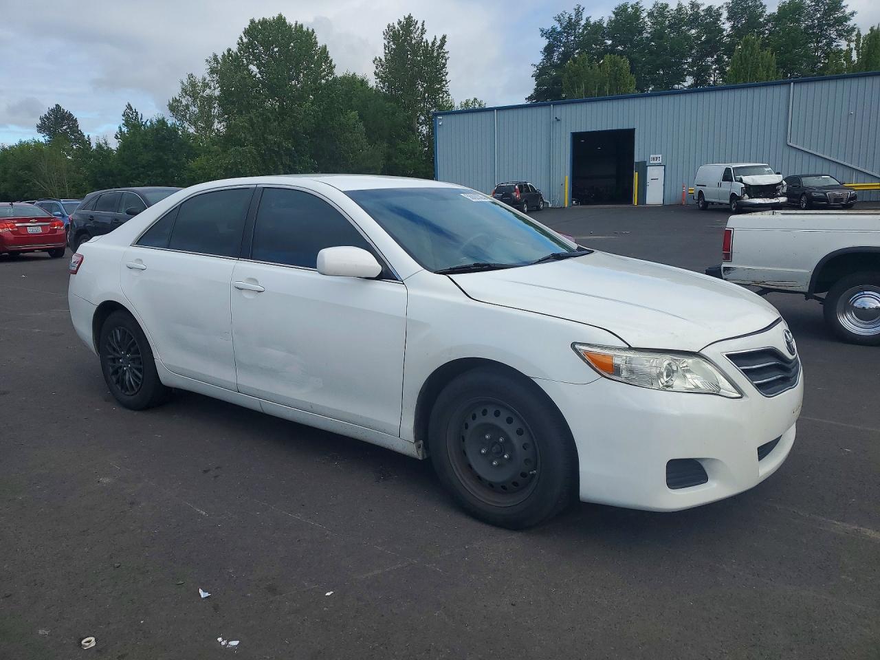 2011 Toyota Camry Le - Фото 4