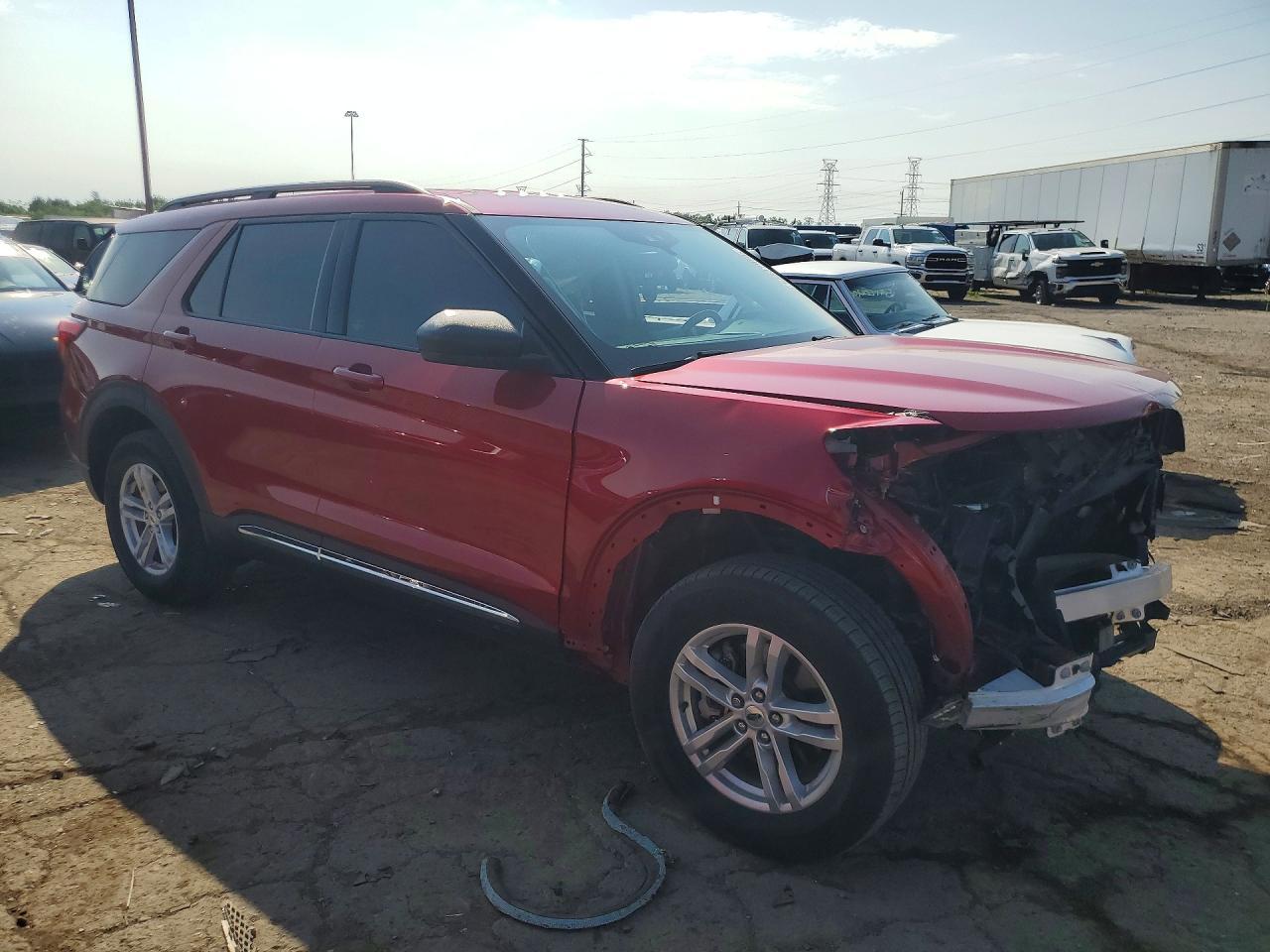2023 Ford Explorer Xlt - Image 4