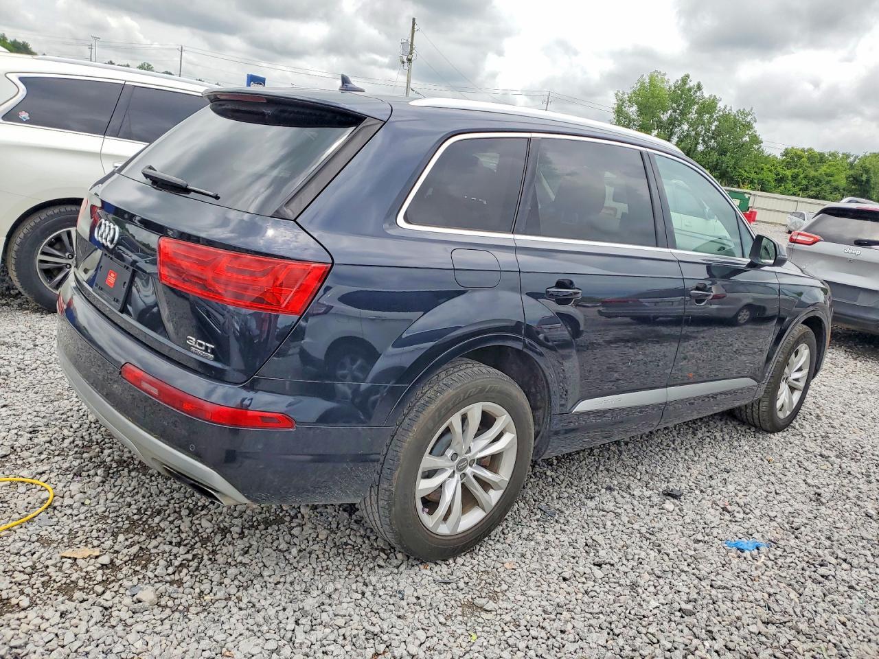 2017 Audi Q7 Premium Plus - Фото 3
