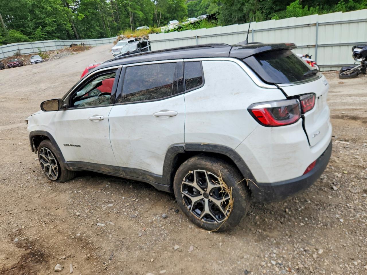 2025 Jeep Compass Limited - Фото 2