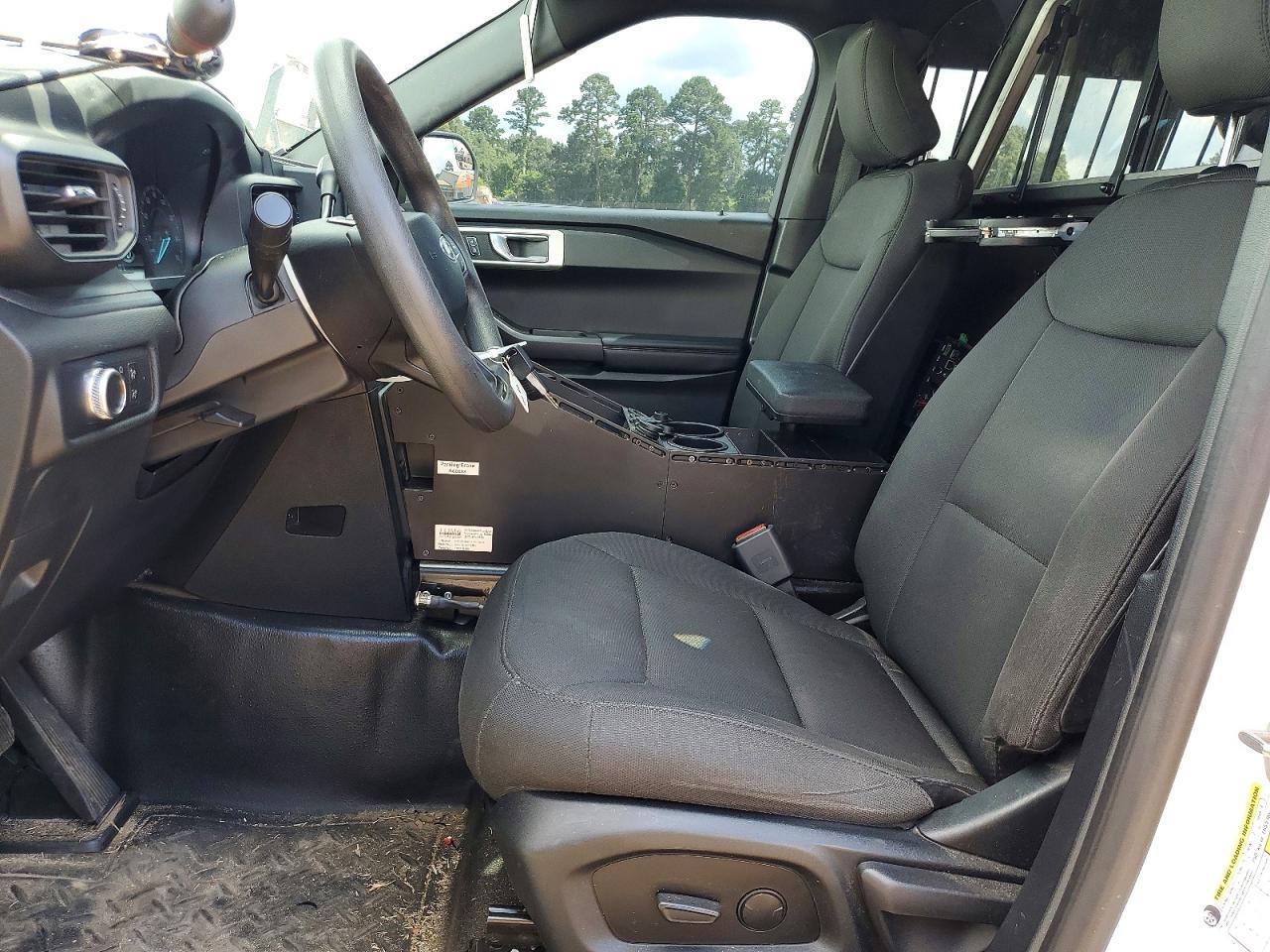 2020 Ford Explorer Police Interceptor - Image 7