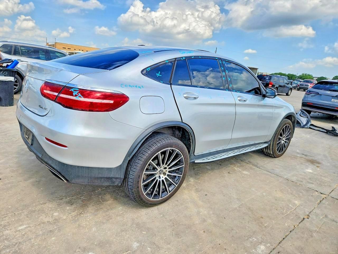 2019 Mercedes-Benz Glc Coupe 300 4Matic - Image 3