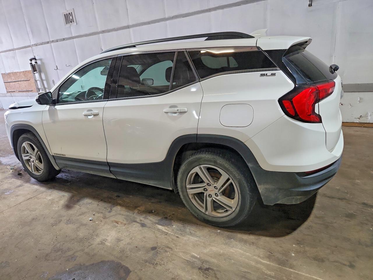 2020 GMC Terrain Sle - Image 2