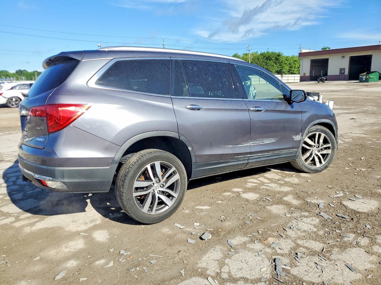 2016 Honda Pilot Elite - Фото 3