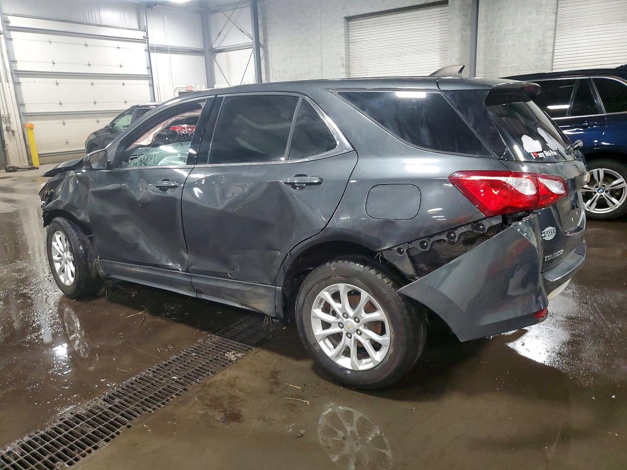 2020 Chevrolet Equinox Lt - Image 2