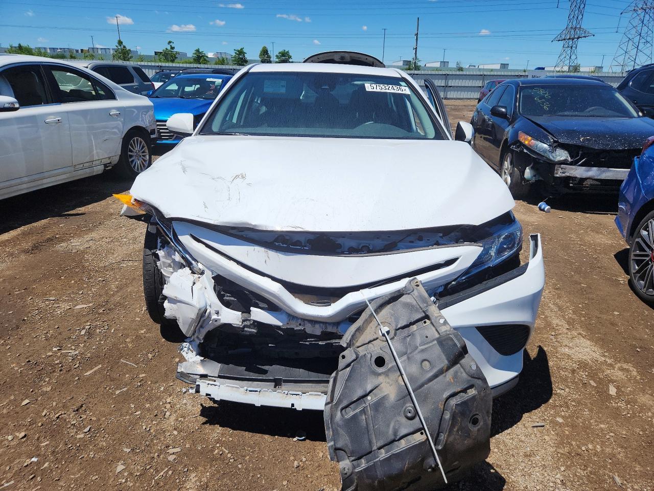 2020 Toyota Camry Se - Фото 5