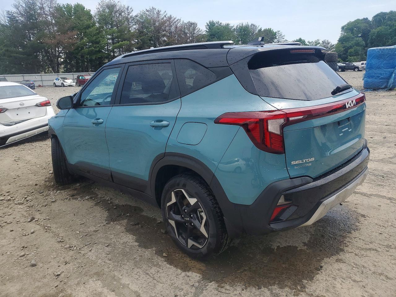 2025 Kia Seltos S - Image 2