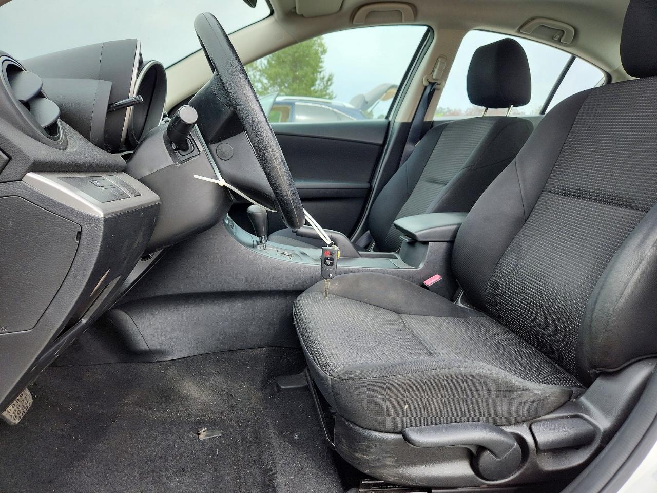 2013 Mazda 3 I - Image 7