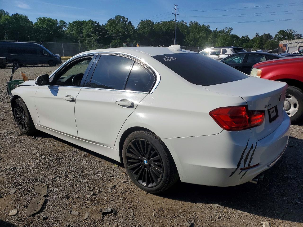 2015 BMW 328 Xi - Фото 2