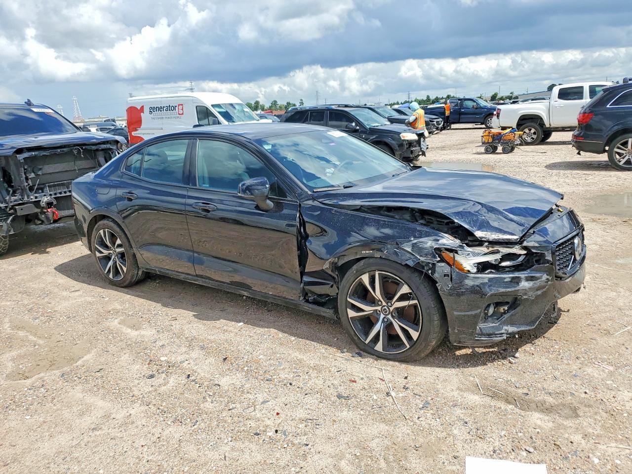 2024 Volvo S60 Plus - Image 4