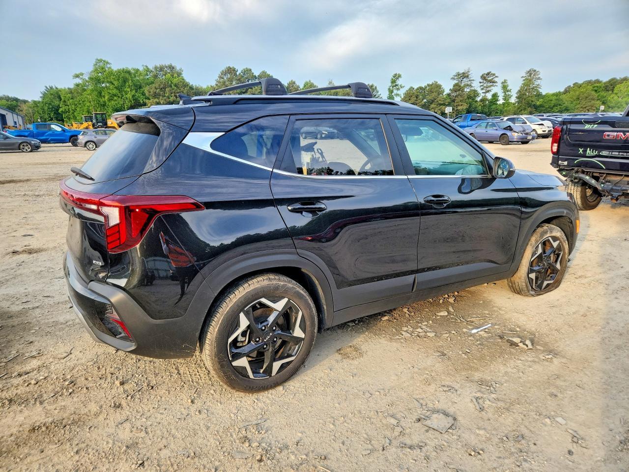 2024 Kia Seltos Ex - Image 3