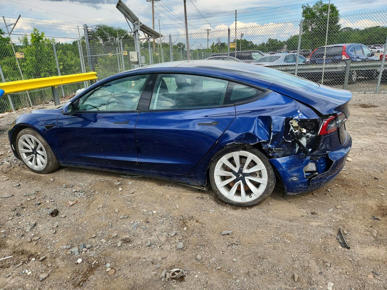 2022 Tesla 3 - Image 2