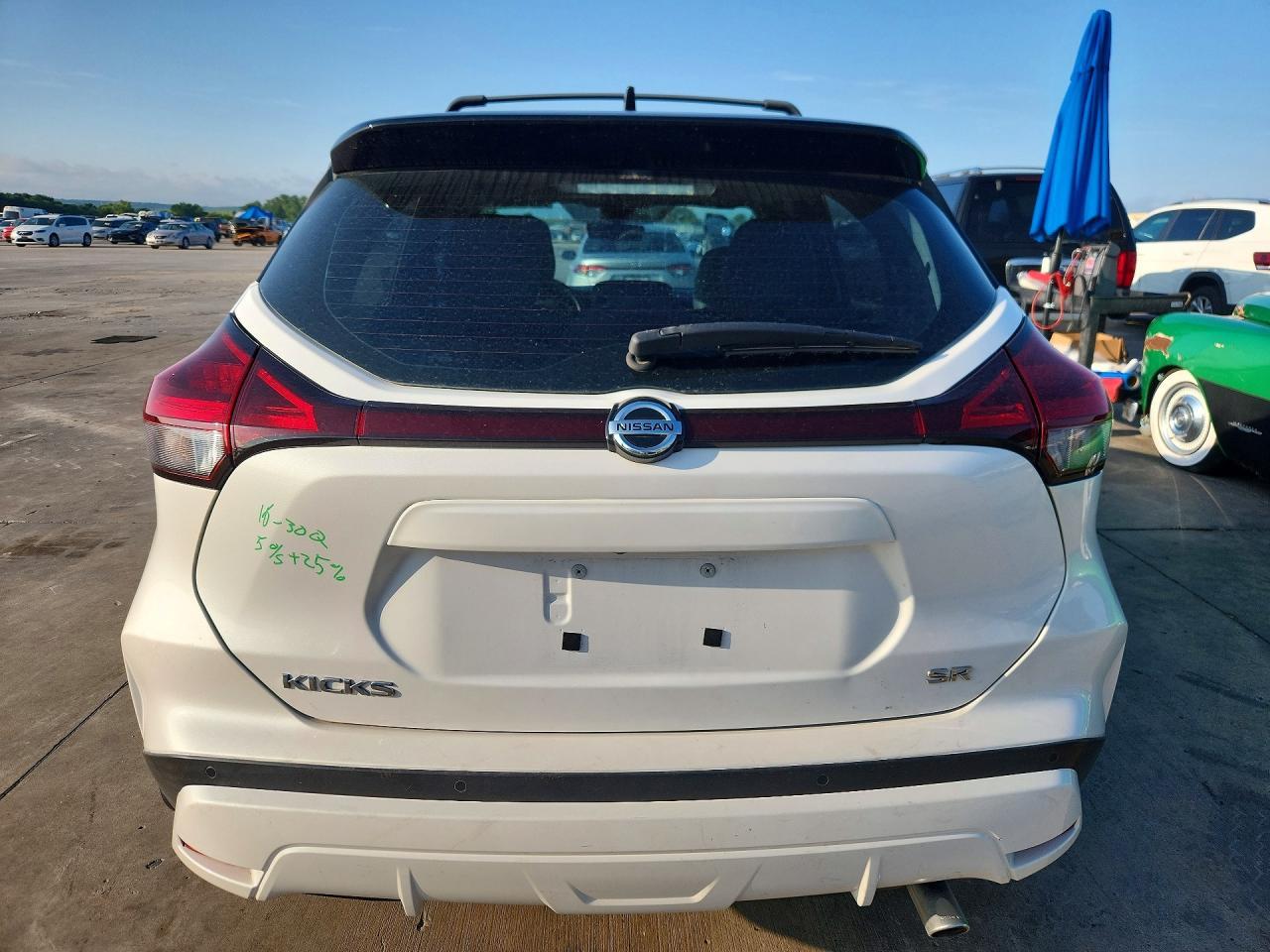2021 Nissan Kicks Sr - Image 6