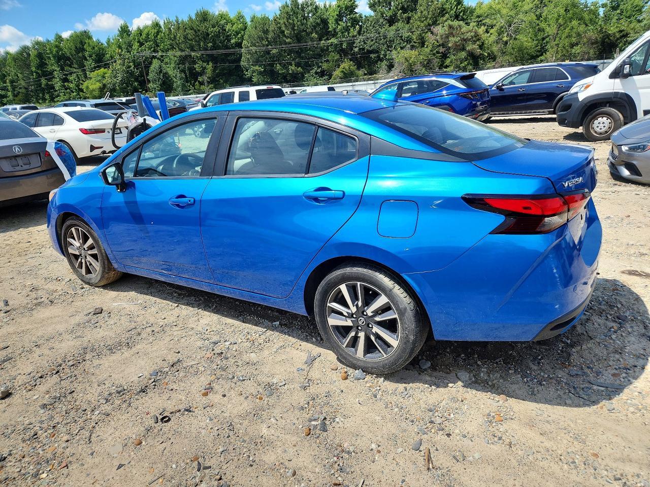 2021 Nissan Versa Sv - Image 2