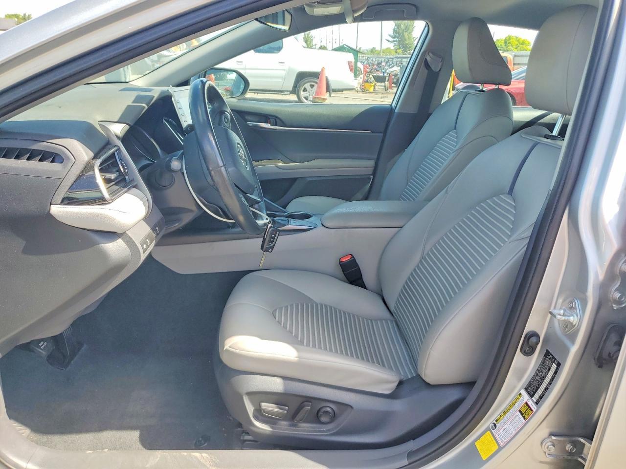 2023 Toyota Camry Se - Image 7