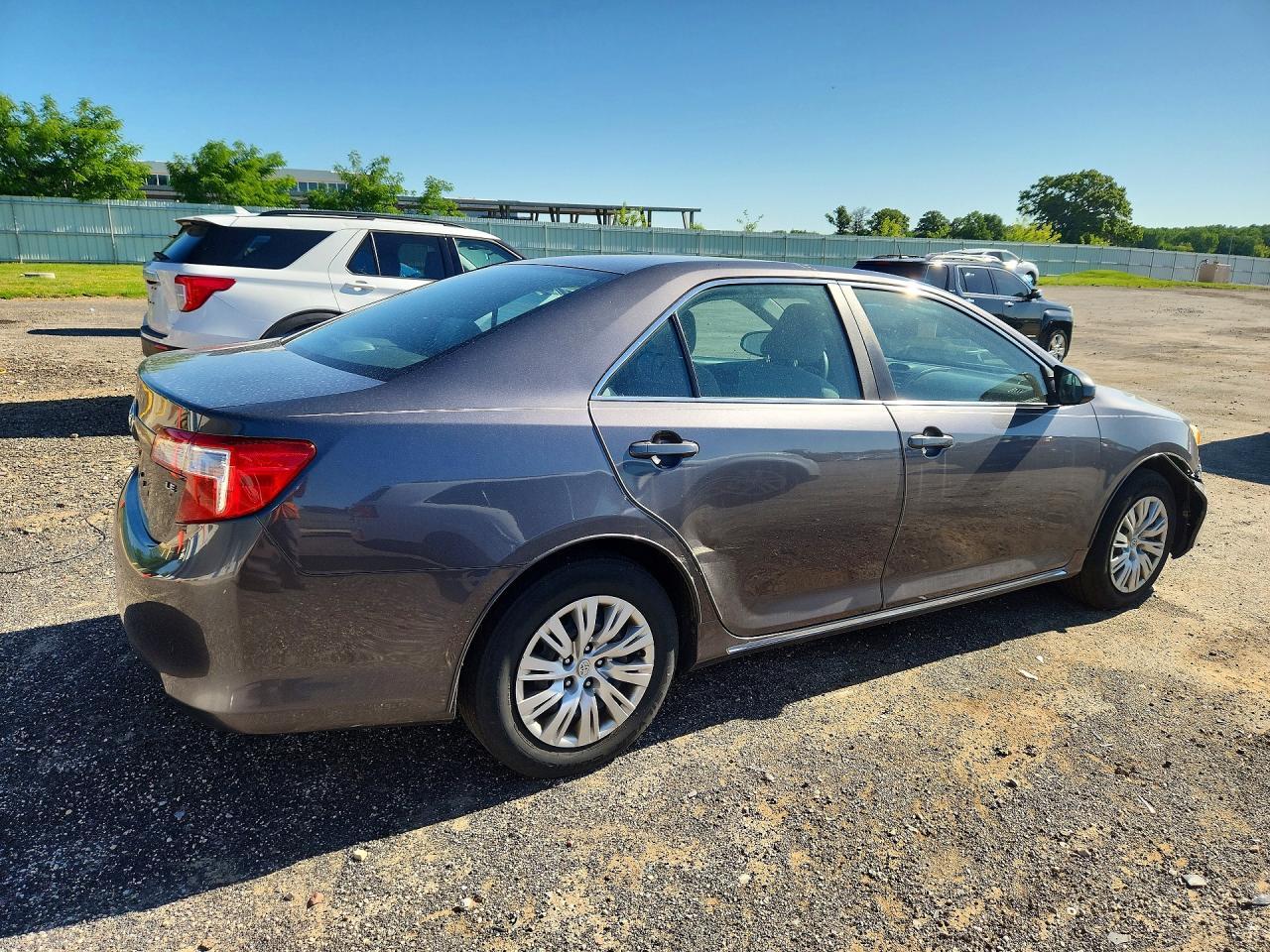 2012 Toyota Camry Le - Image 3