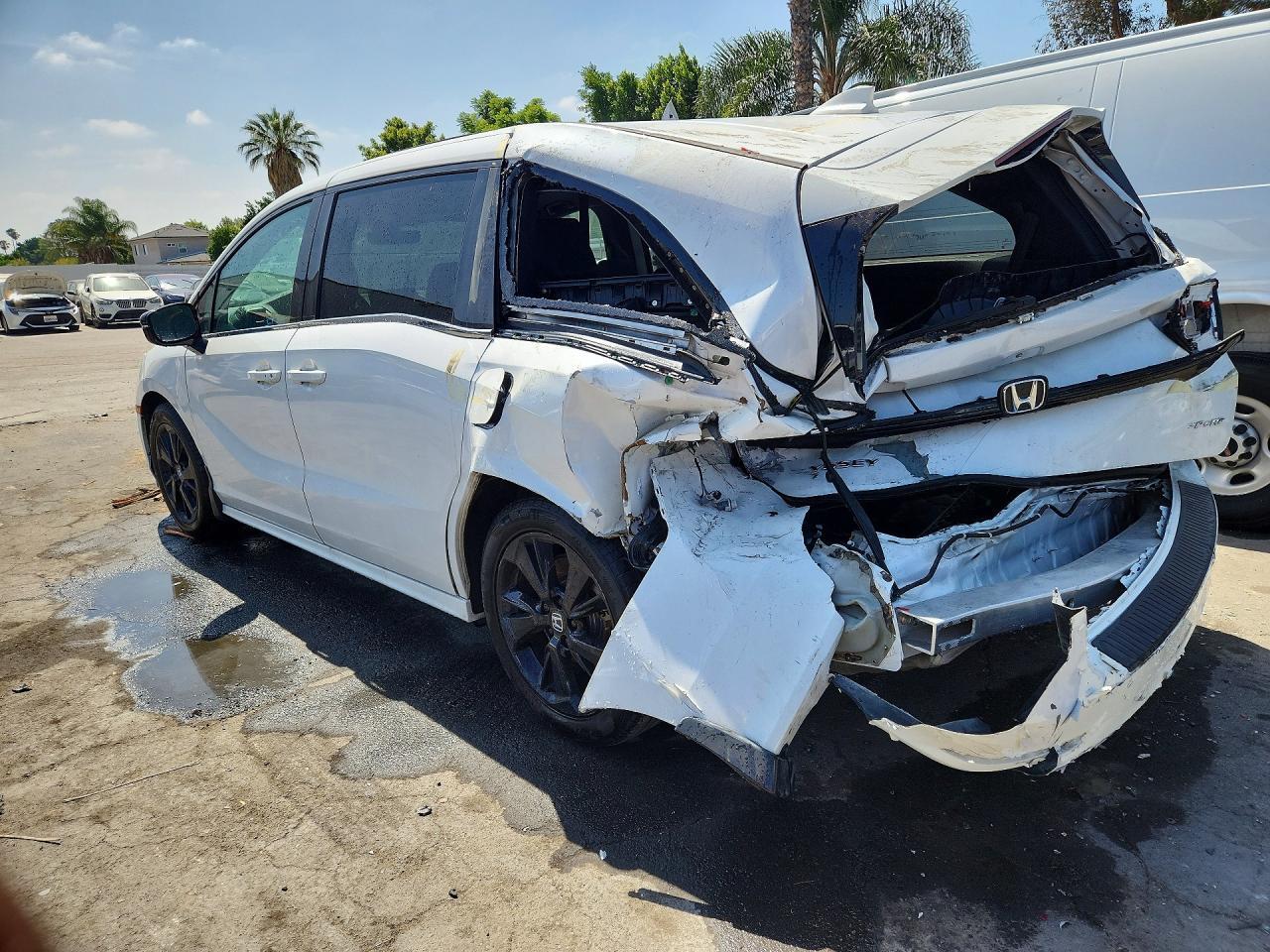 2023 Honda Odyssey Sport-L - Image 2