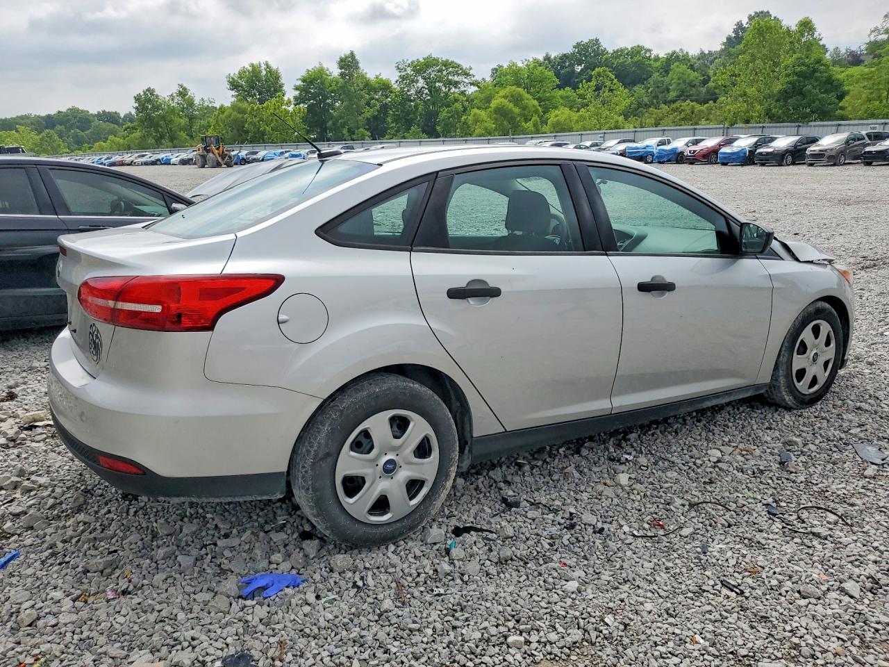 2018 Ford Focus S - Фото 3