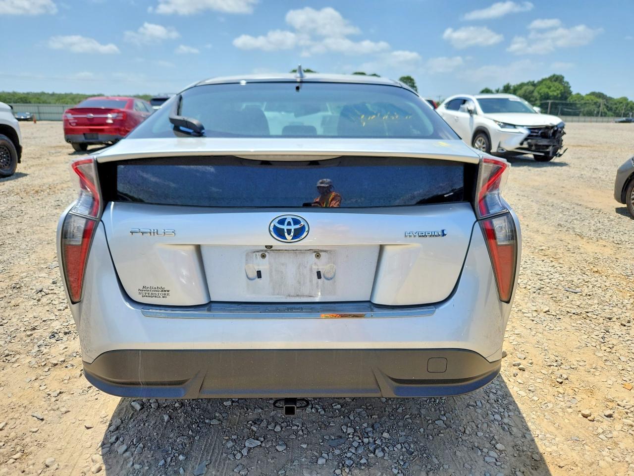 2017 Toyota Prius Three Touring - Фото 6