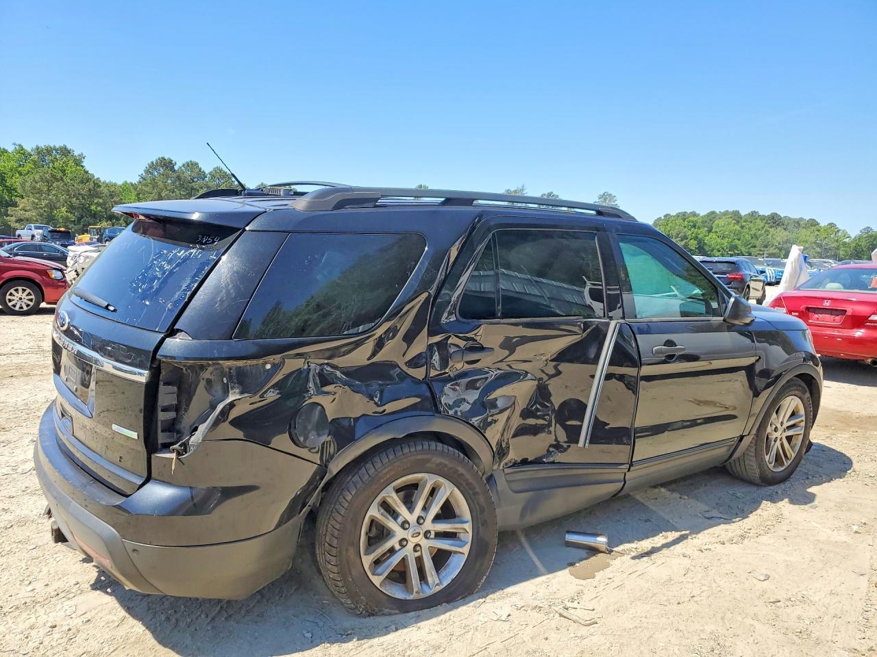 2015 Ford Explorer - Фото 3