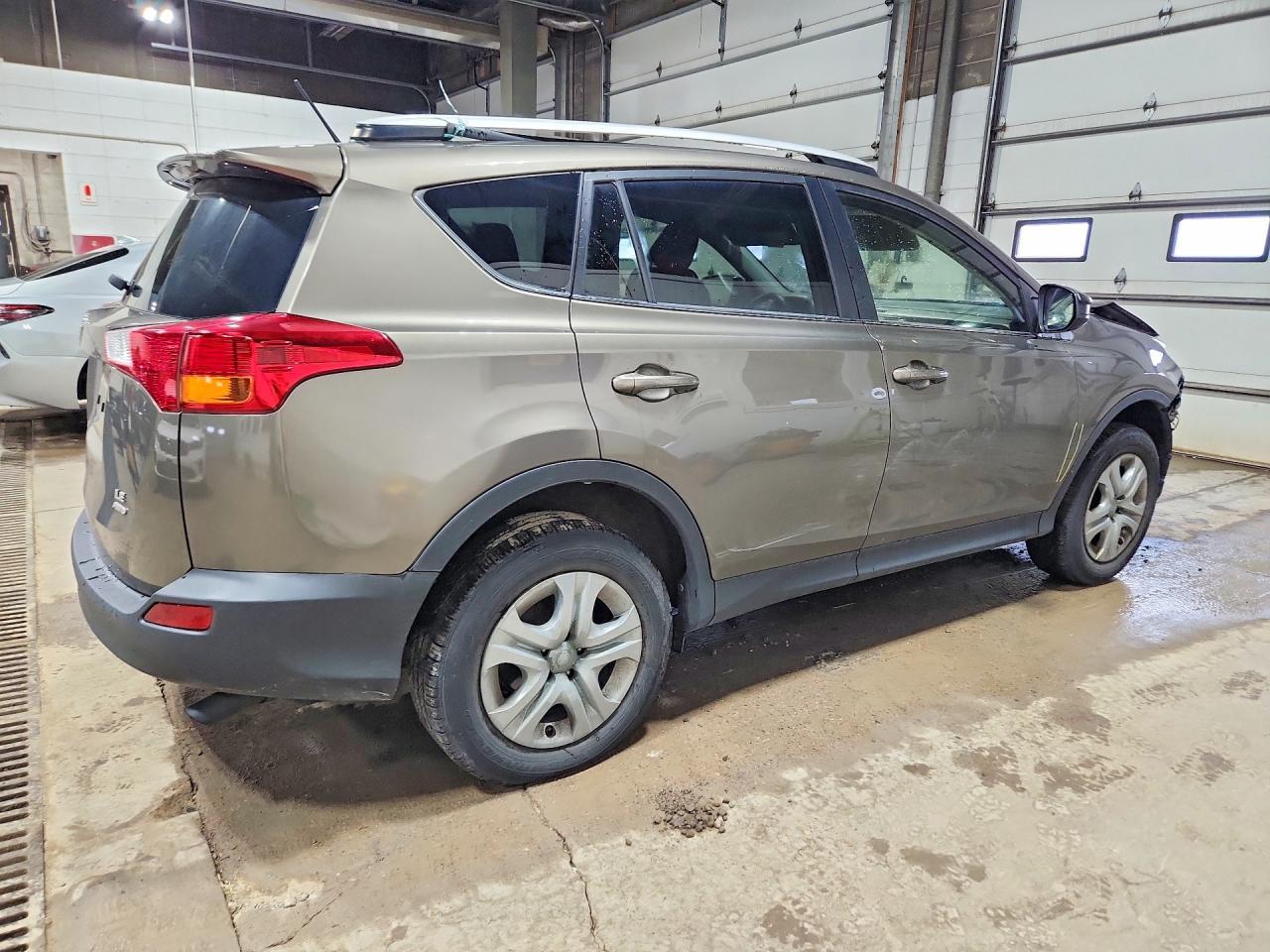 2014 Toyota Rav4 Le - Фото 3