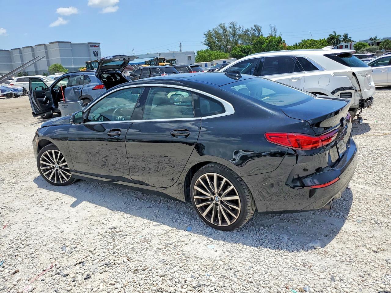 2021 BMW 228I - Фото 2