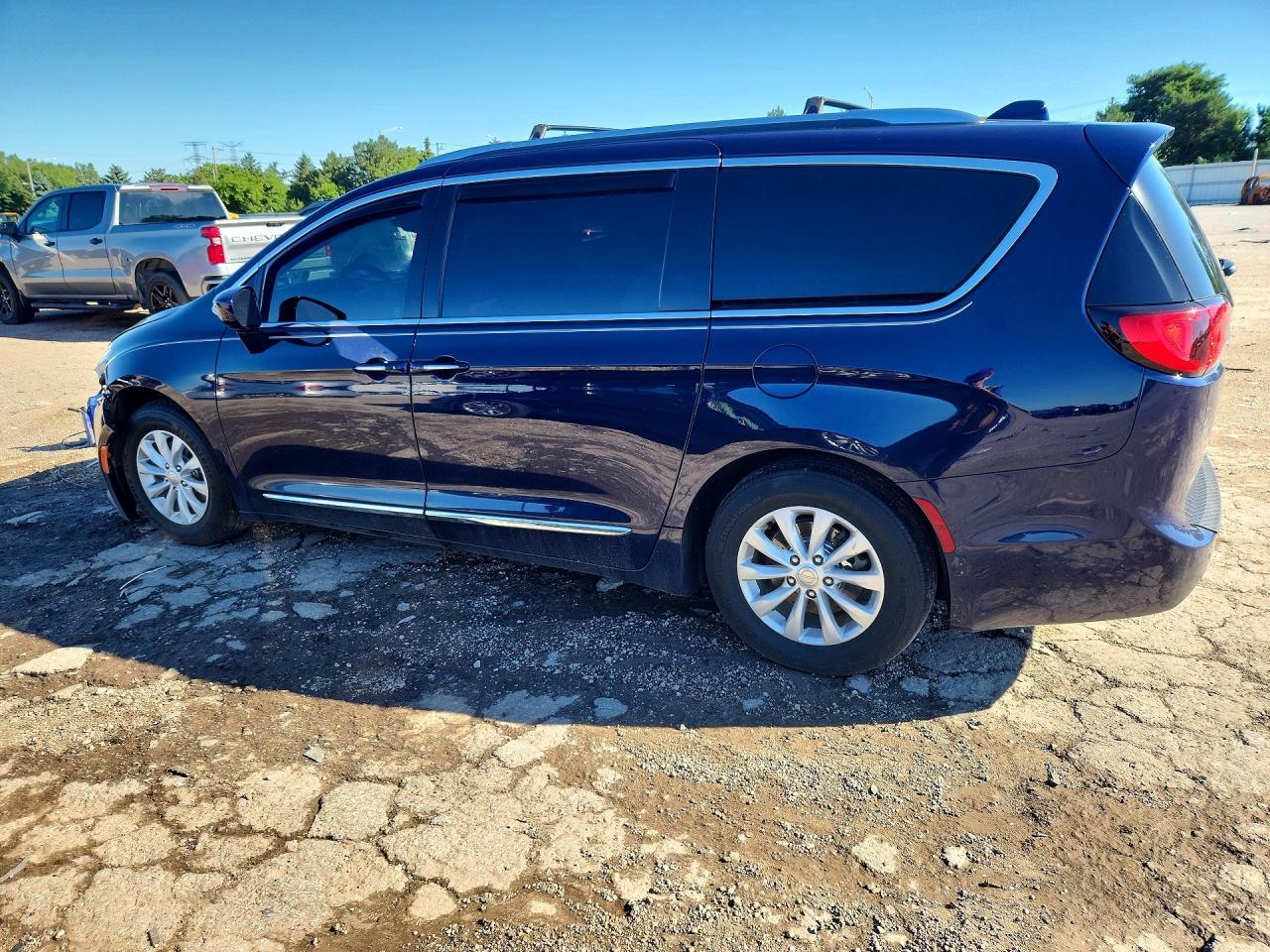 2018 Chrysler Pacifica Touring L Plus - Image 2
