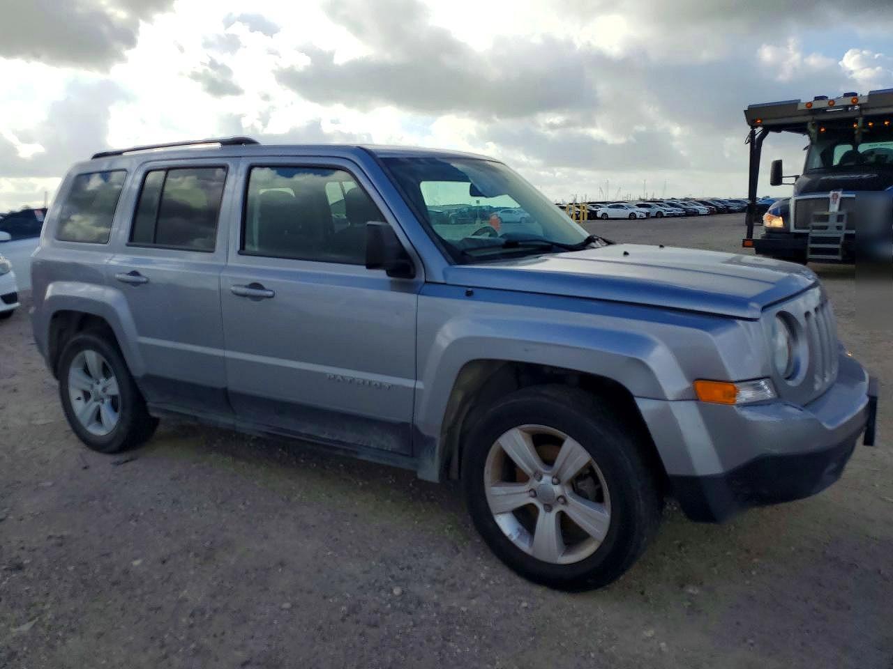 2016 Jeep Patriot Latitude - Image 4