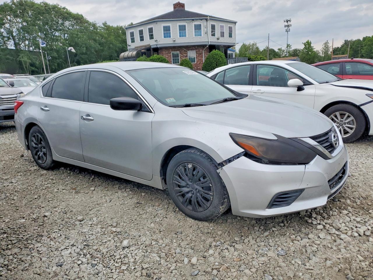2017 Nissan Altima 2.5 S - Image 4