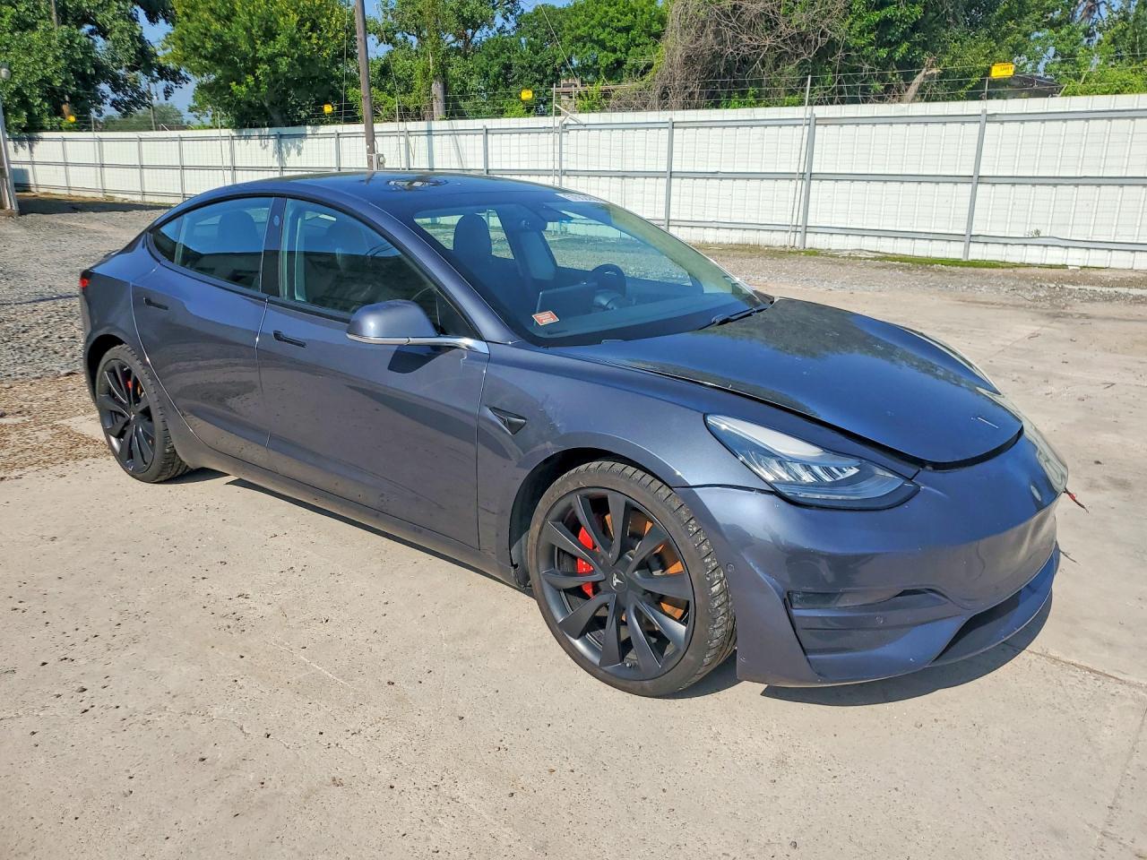 2020 Tesla Model 3 - Фото 4