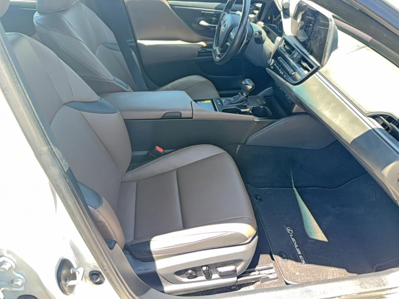 2024 Lexus Es 300H Base - Image 5