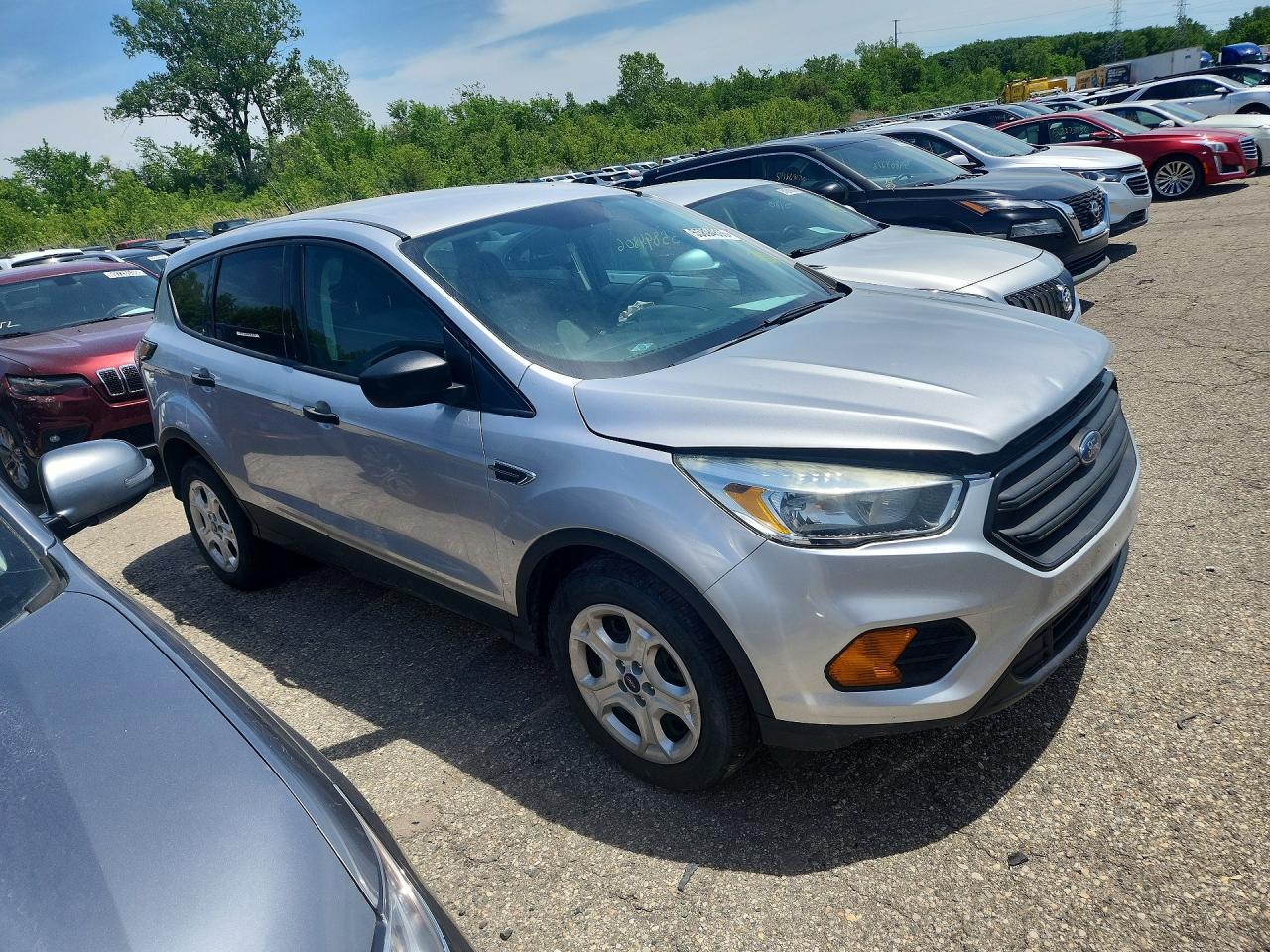 2017 Ford Escape S - Фото 4