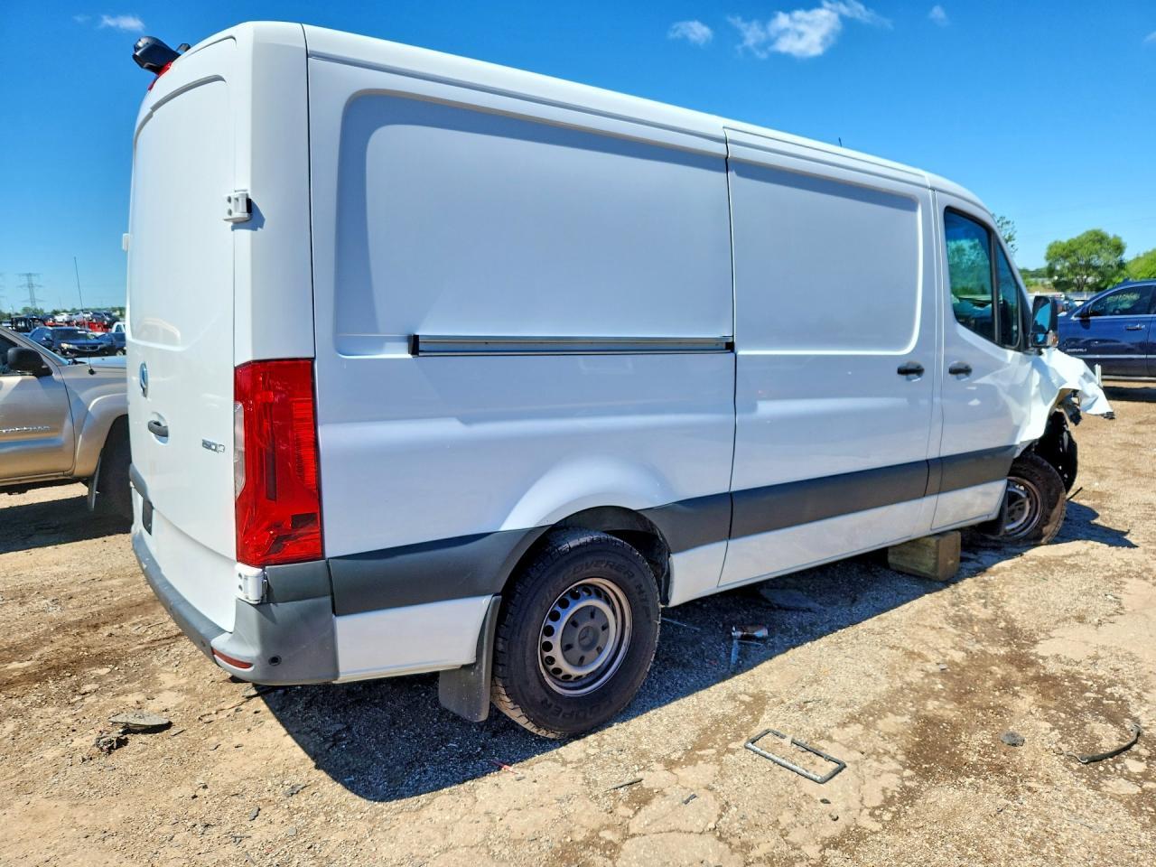 2022 Mercedes-Benz Sprinter 1500 - Image 3