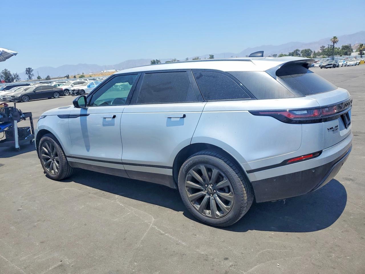 2019 Land Rover Range Rover Velar R-Dynamic Se - Image 2