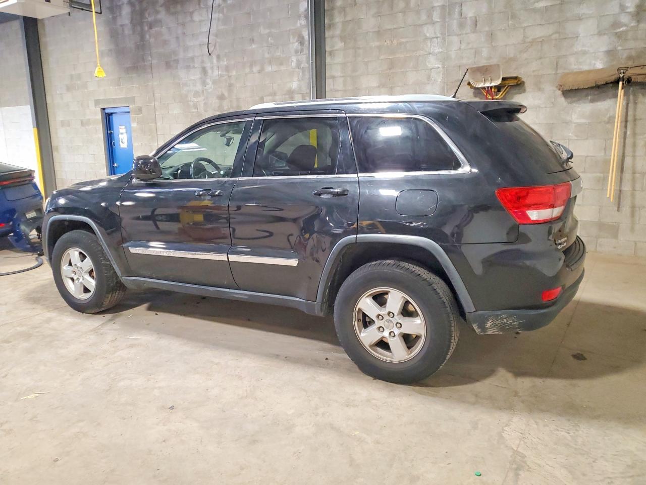 2012 Jeep Grand Cherokee Laredo - Image 2