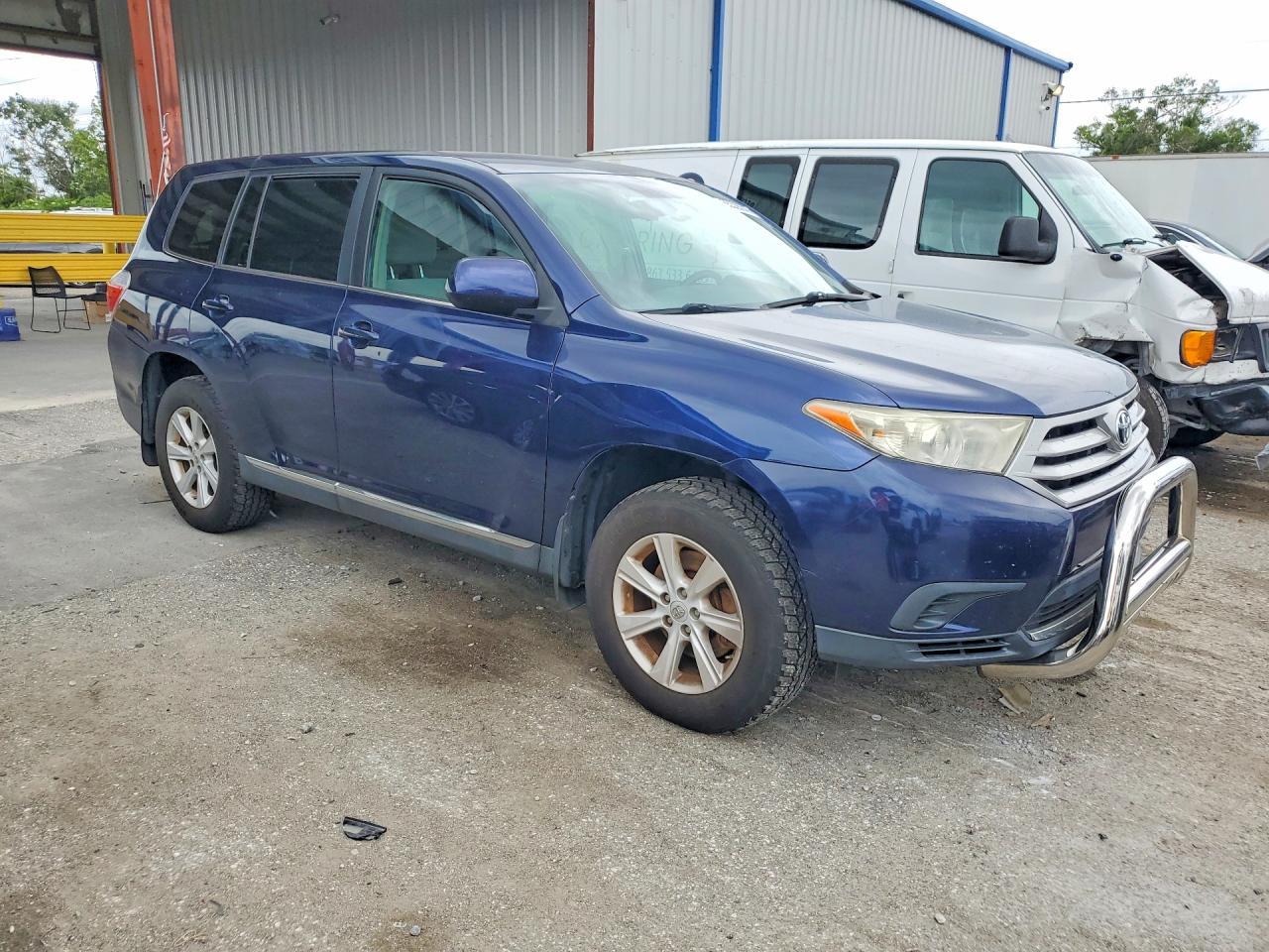 2013 Toyota Highlander Base - Фото 4