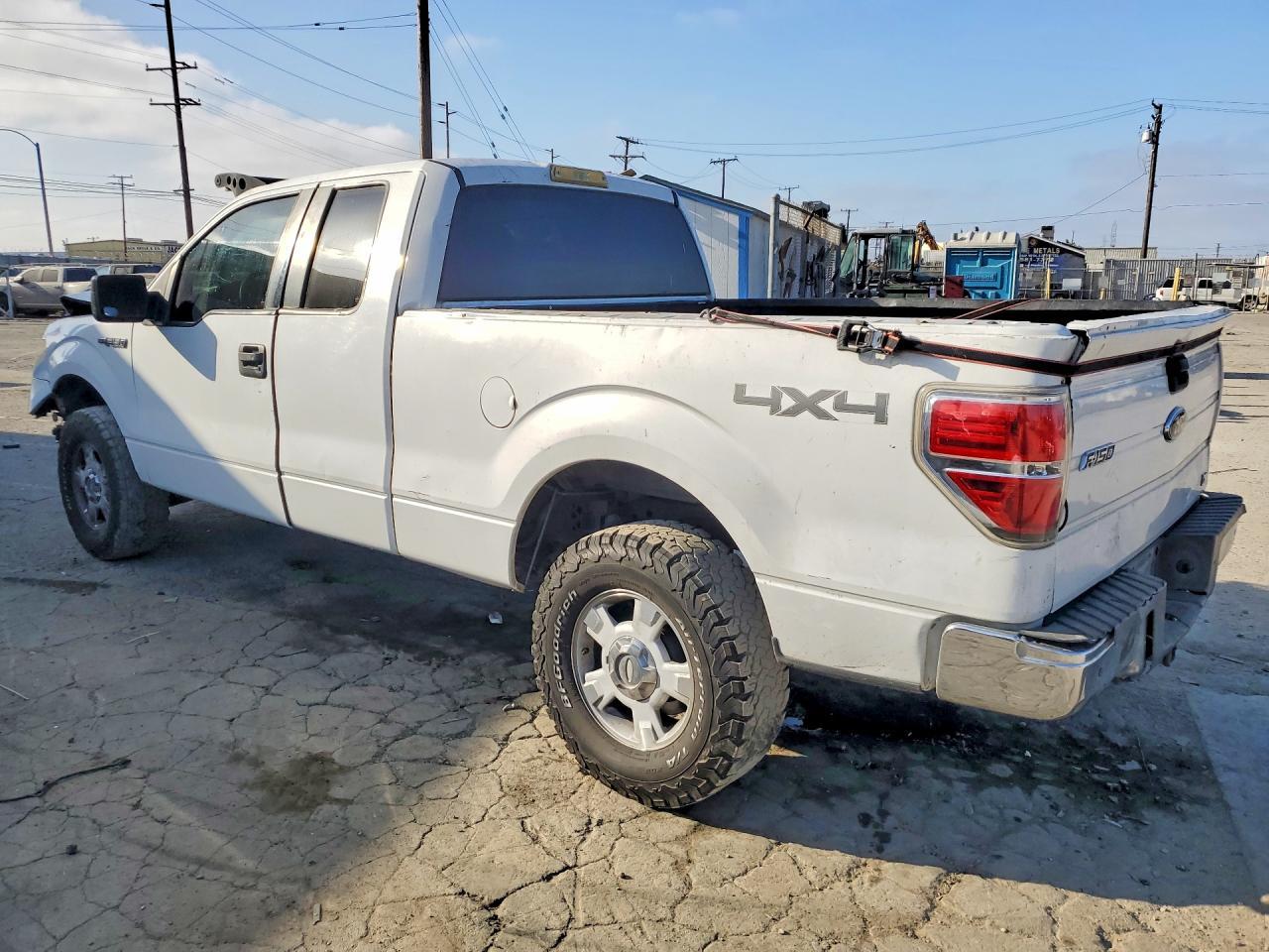 2010 Ford F150 Super Cab - Фото 2