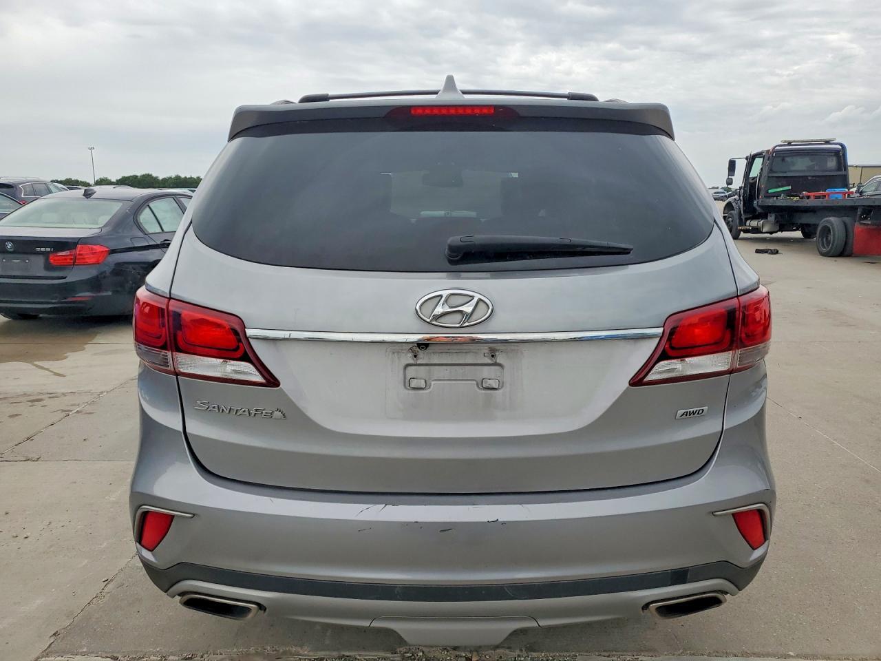 2018 Hyundai Santa Fe Se - Image 6