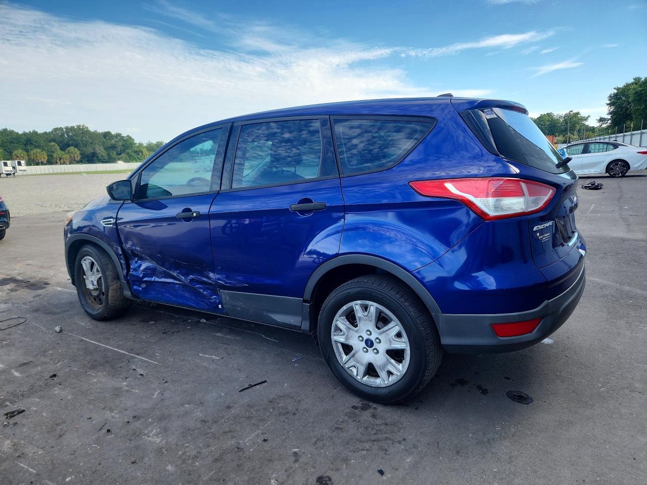 2014 Ford Escape S - Image 2